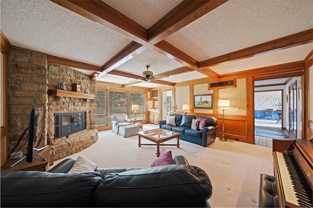 11754 Gillette Street — photo 9