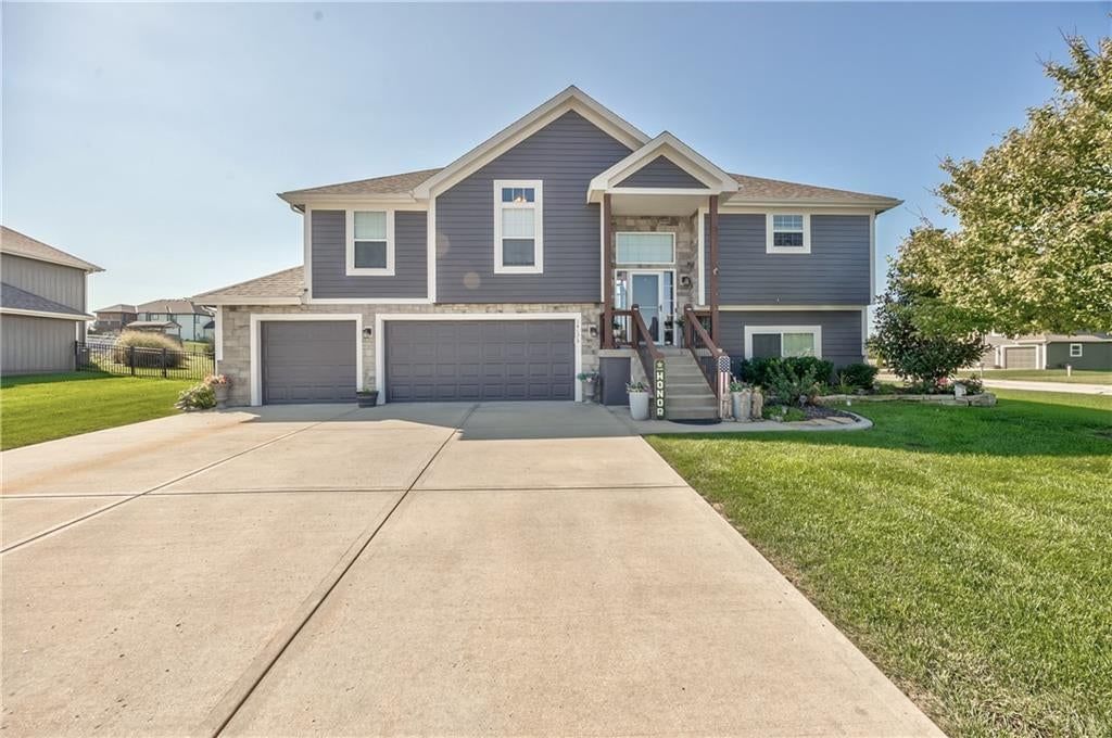 14173 Ashbury Court — photo 1