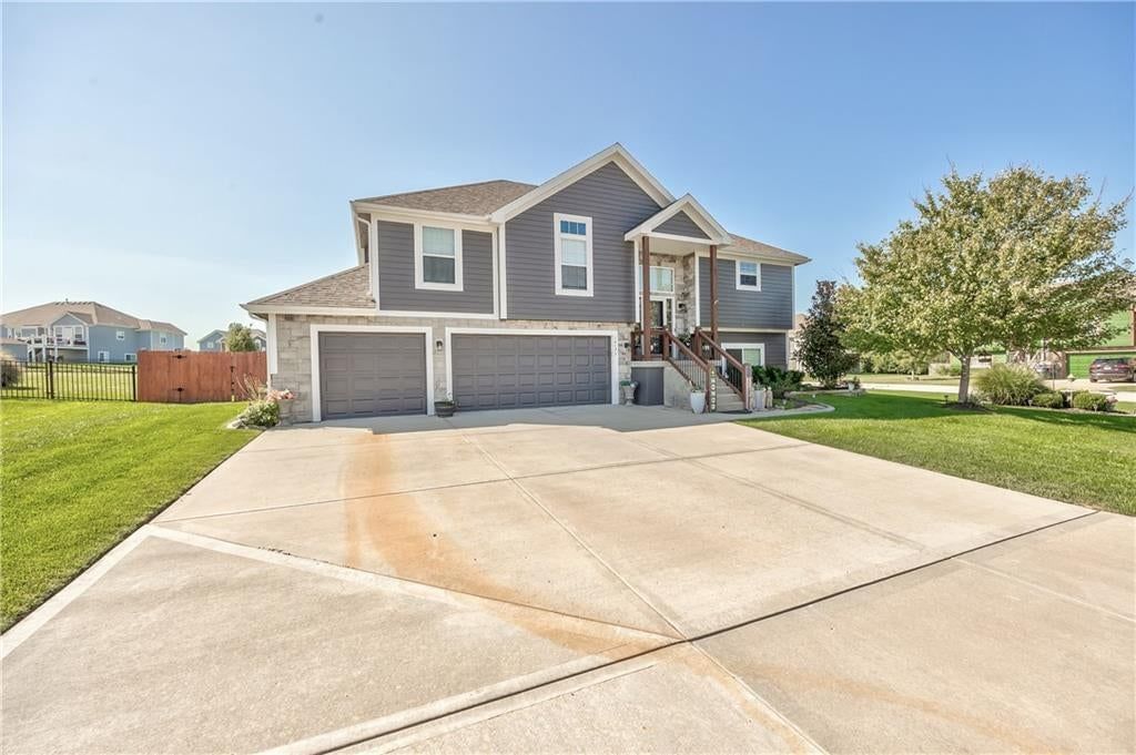 14173 Ashbury Court — photo 4