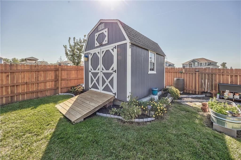 14173 Ashbury Court — photo 27