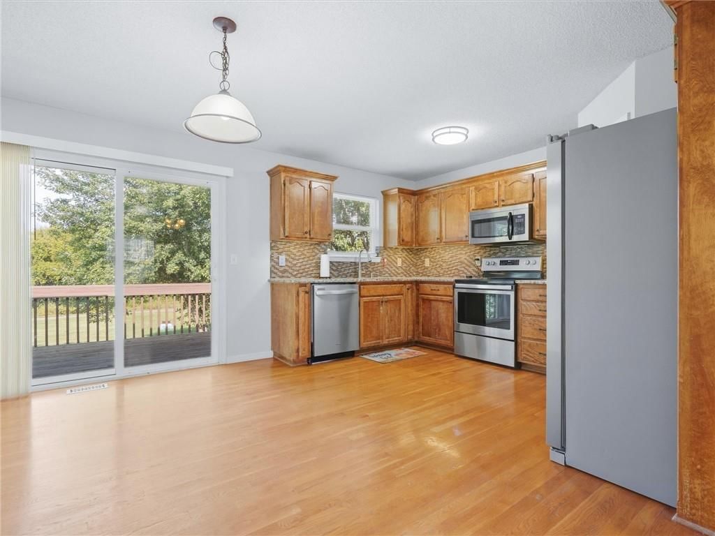 800 Garnes Street — photo 11