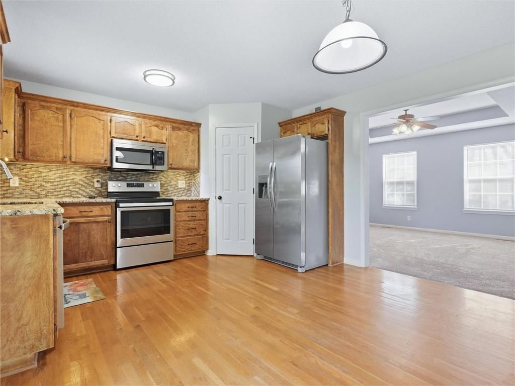 800 Garnes Street — photo 12