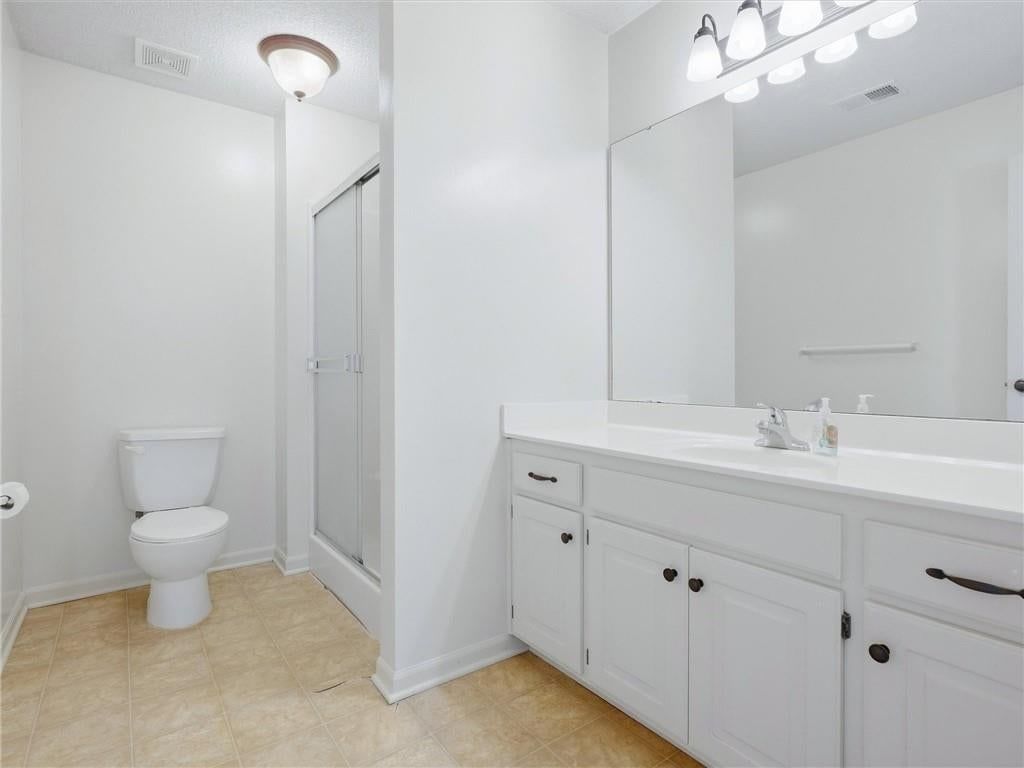 800 Garnes Street — photo 29