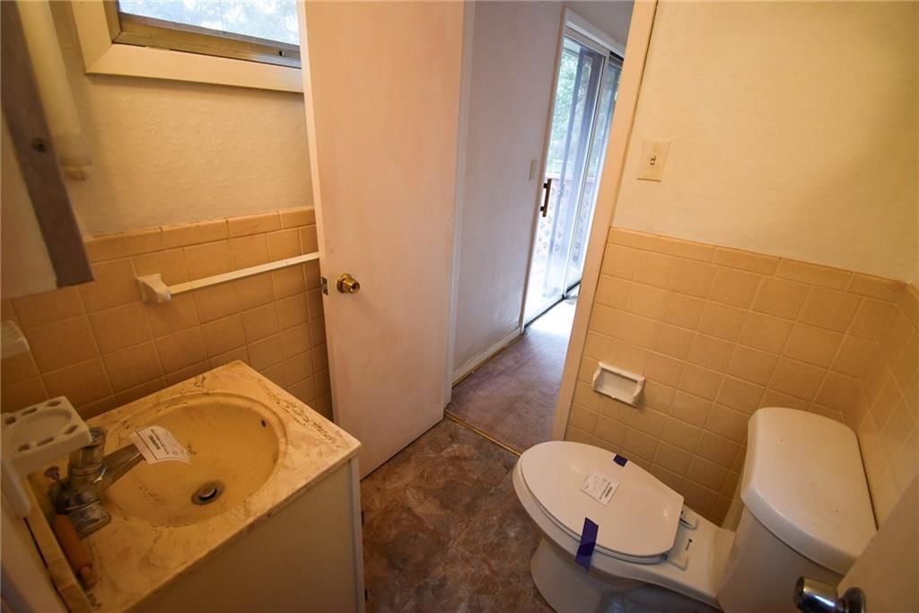 7301 W 89th Street — photo 16
