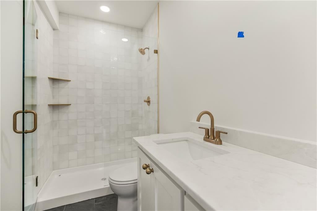 1816 NE Lashbrook Circle — photo 35