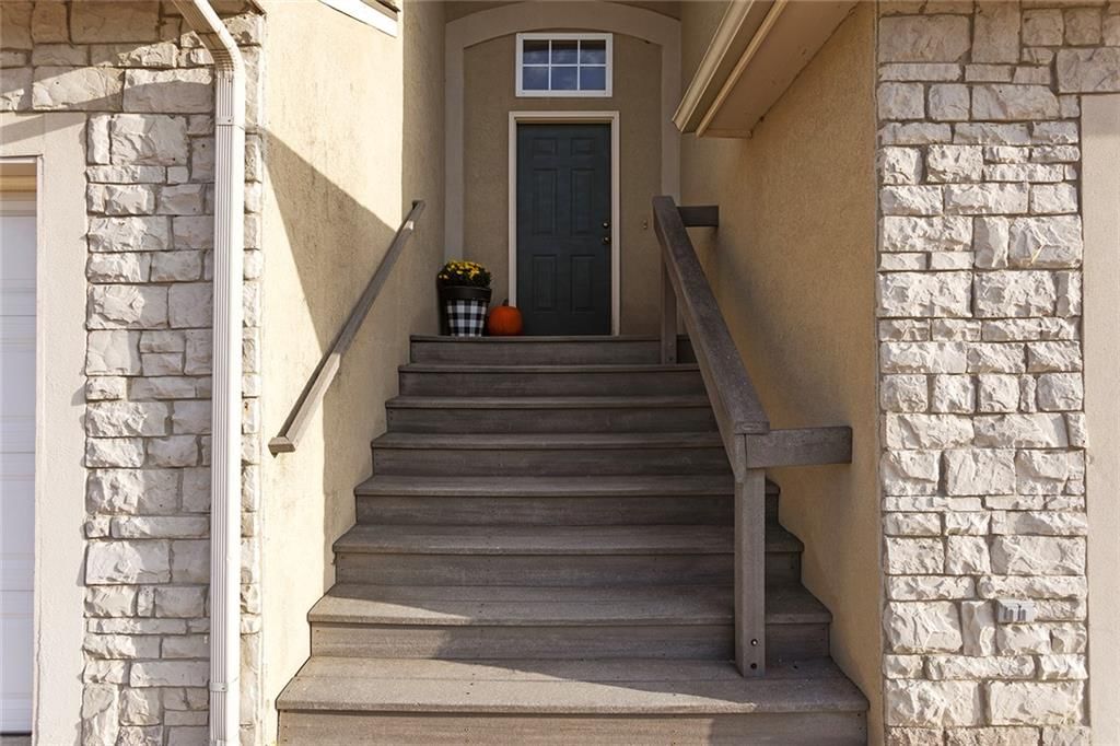 1181 N Martway Drive — photo 4