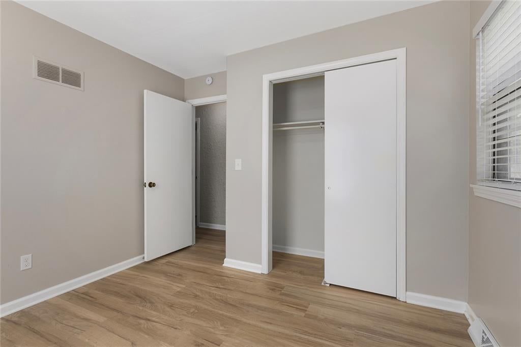 323 Gladstone Drive — photo 19