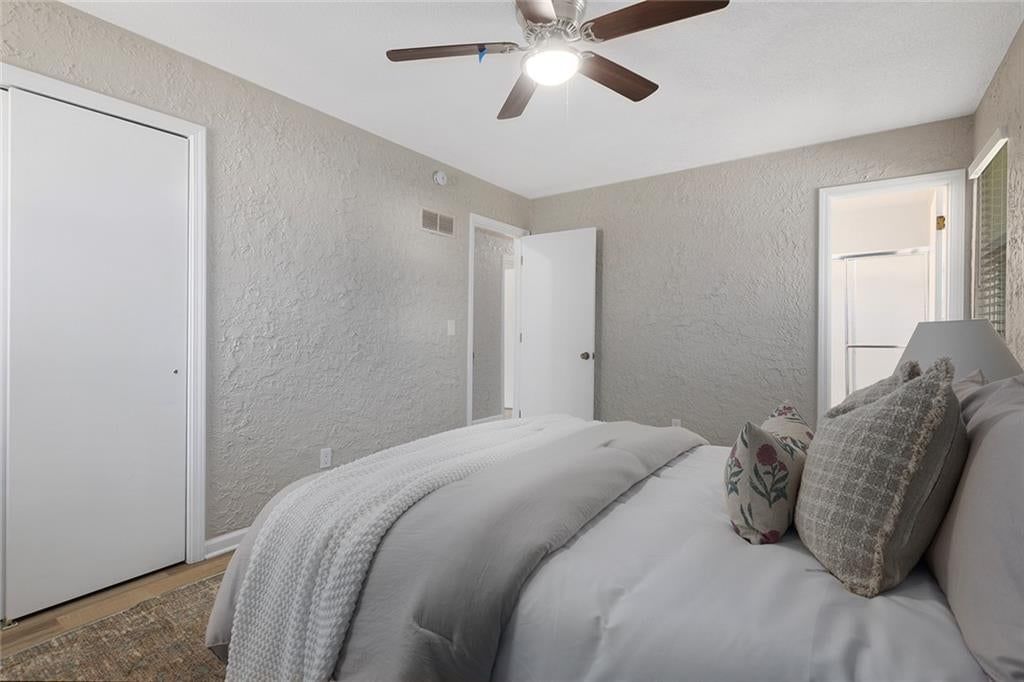 323 Gladstone Drive — photo 21
