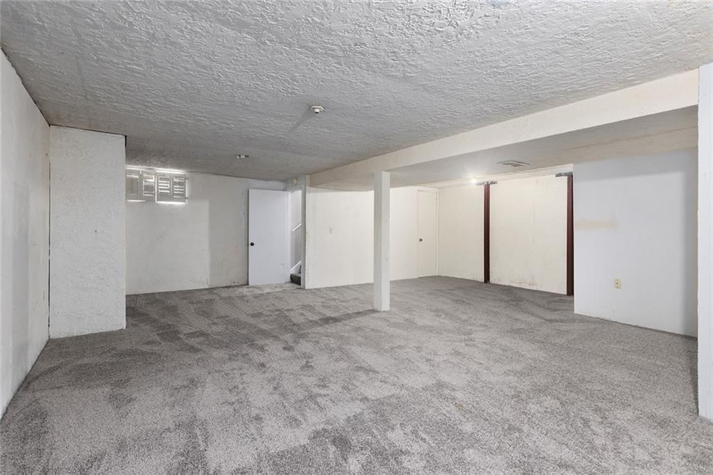 323 Gladstone Drive — photo 24