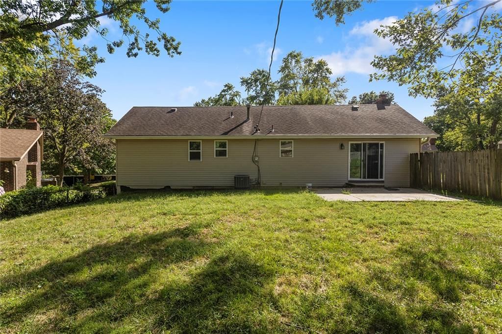 323 Gladstone Drive — photo 27