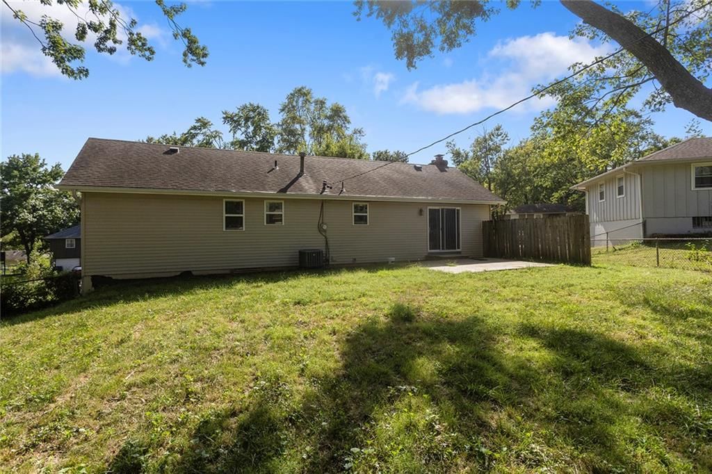 323 Gladstone Drive — photo 28