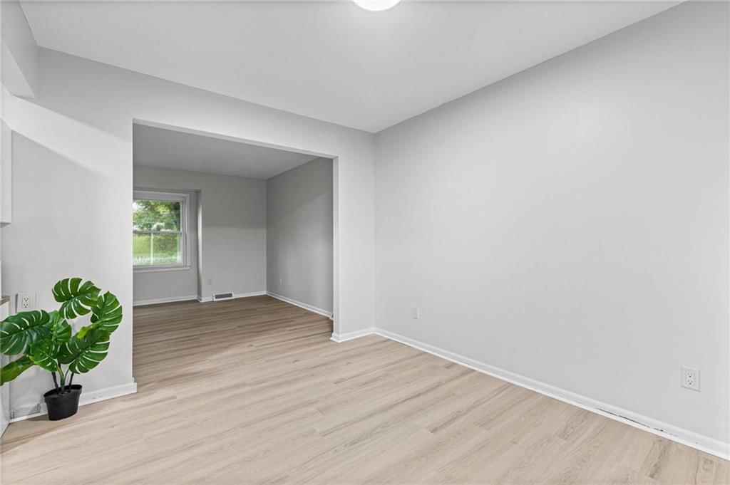 1900 Karlton Way — photo 10
