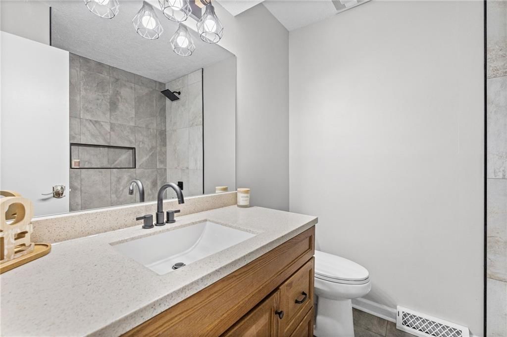 1900 Karlton Way — photo 15