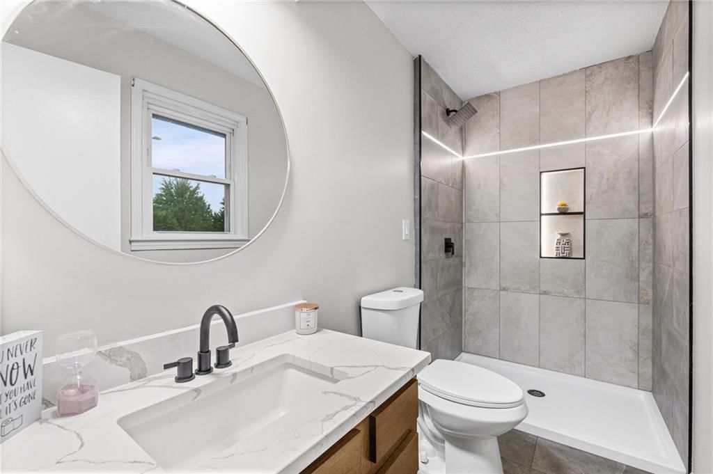 1900 Karlton Way — photo 17