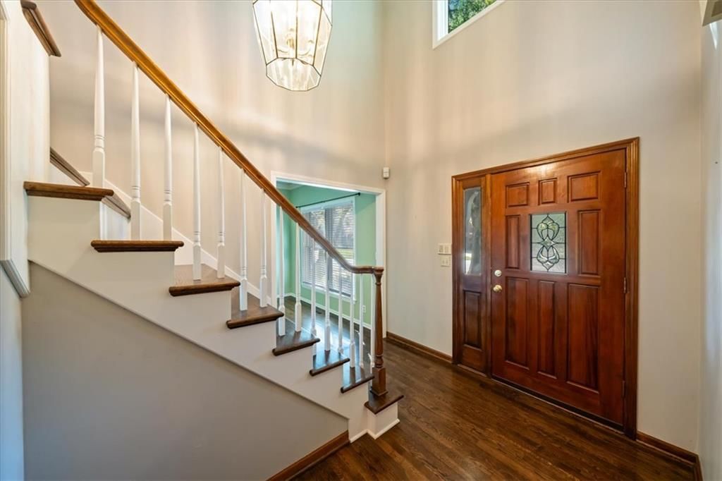 12917 Sherwood Street, Leawood, KS: listing photo 3