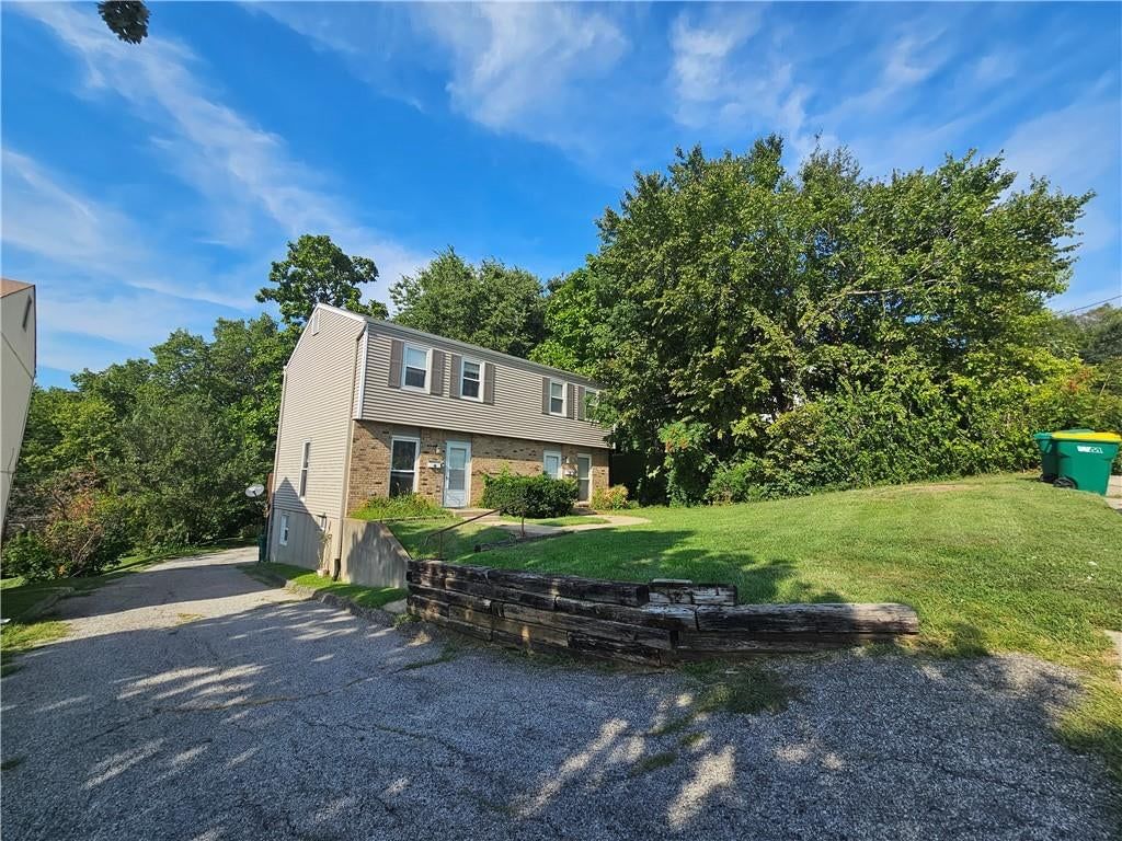 1922 W 36th Avenue, Kansas City, KS: listing photo 2