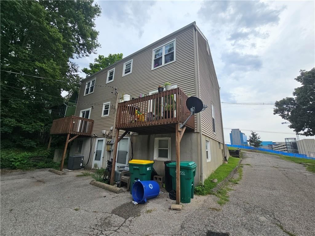 1922 W 36th Avenue, Kansas City, KS: listing photo 3