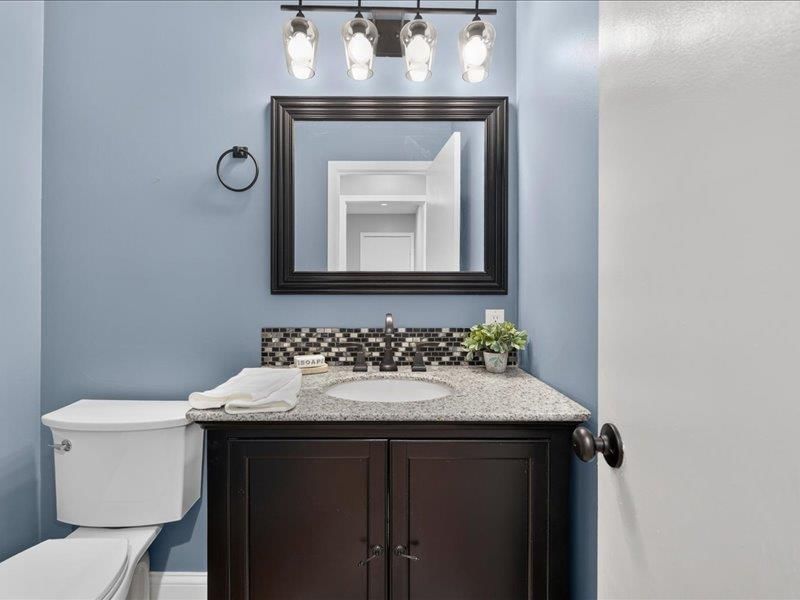 6327 Kennett Place — photo 35