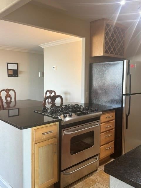 700 E 8TH Street — photo 11