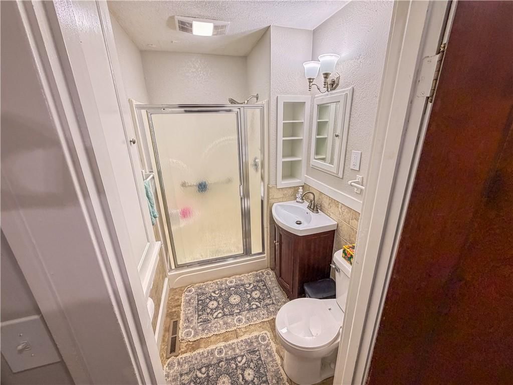 6111 Woodson Road — photo 11