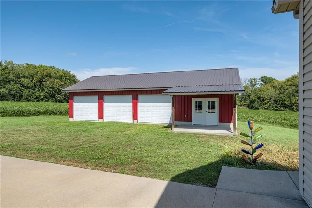 25205 E Blue Mills Road — photo 66