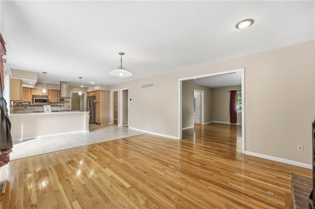 5528 NW Verlin Drive — photo 6