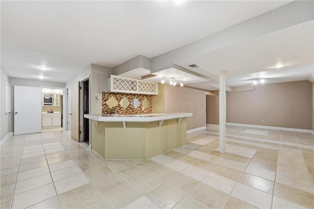 5528 NW Verlin Drive — photo 32