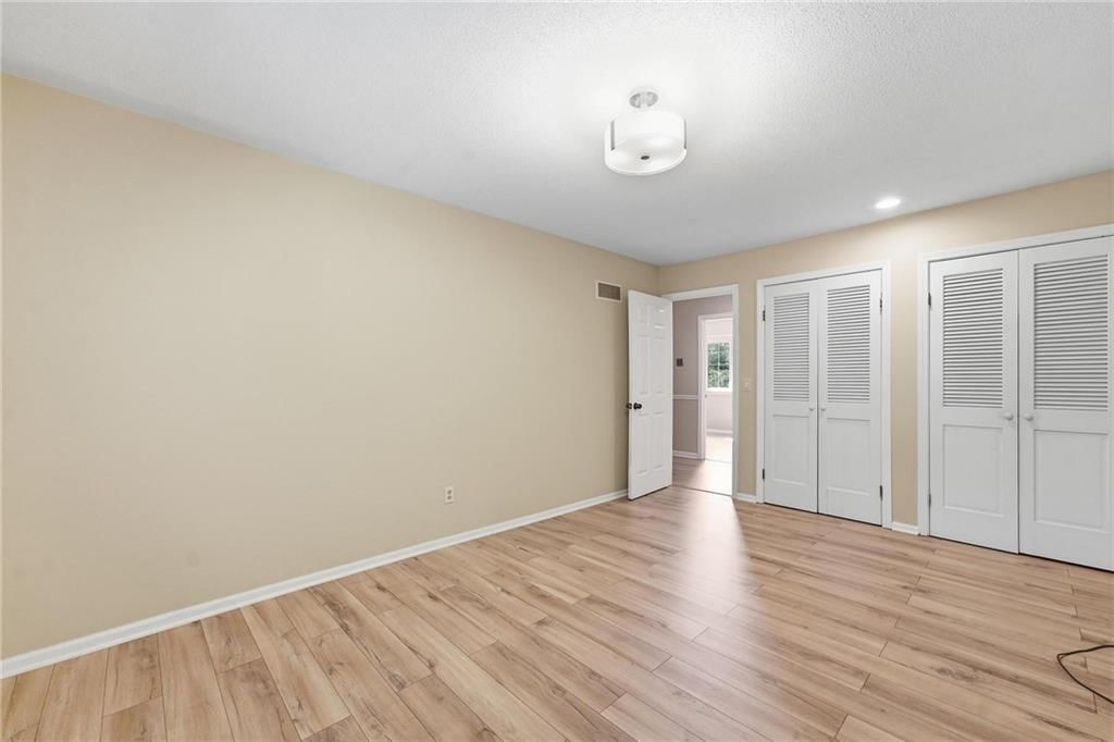 5528 NW Verlin Drive — photo 37