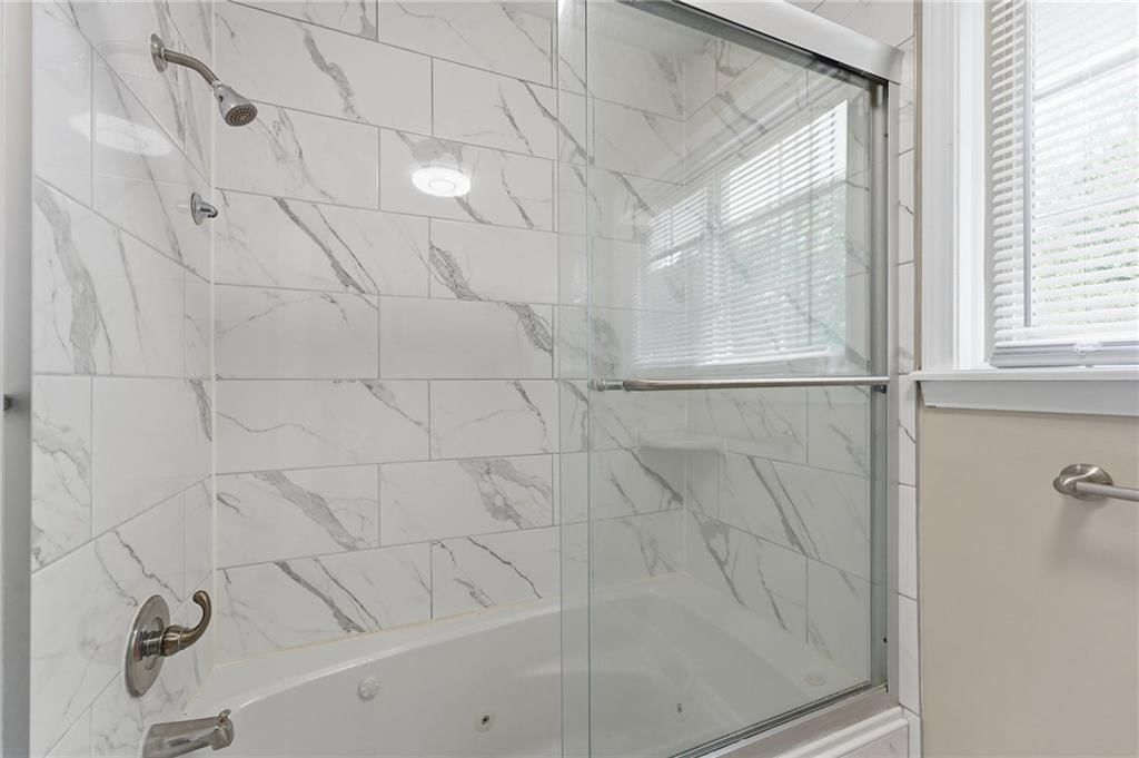 5528 NW Verlin Drive — photo 39