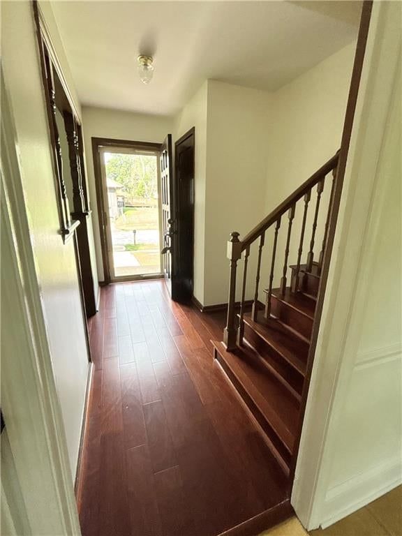 207 SE CLAREMONT Street — photo 3