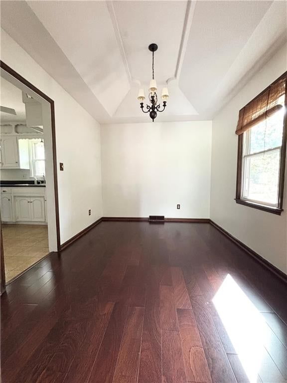 207 SE CLAREMONT Street — photo 5