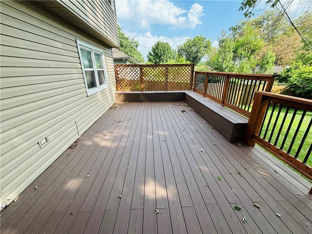 207 SE CLAREMONT Street — photo 17
