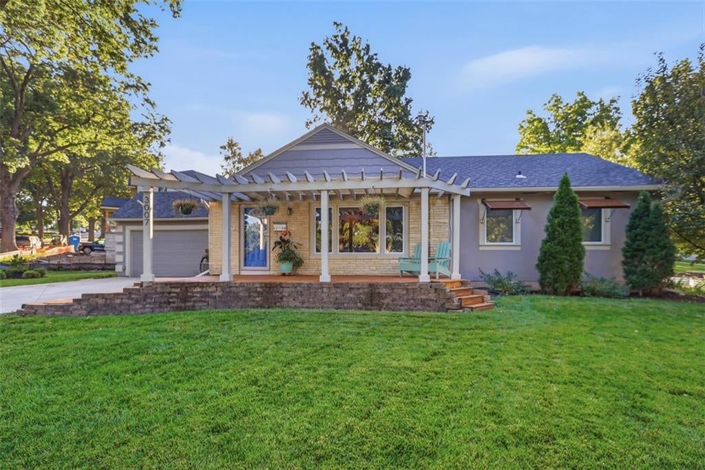 3007 W 73rd Terrace, Prairie Village, KS
