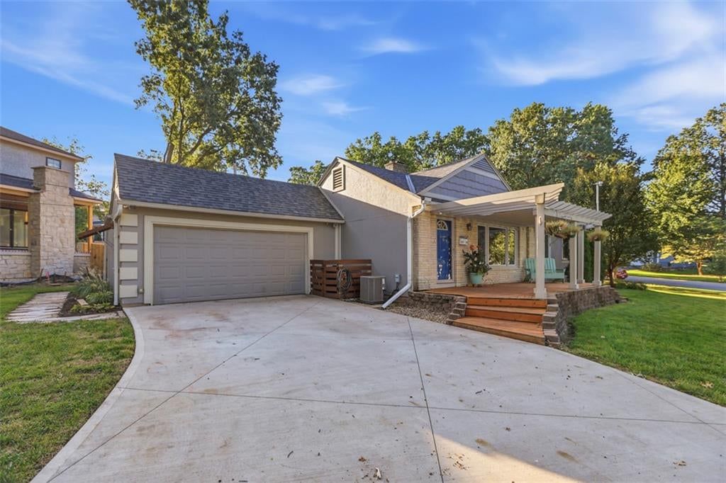 3007 W 73rd Terrace, Prairie Village, KS: listing photo 3