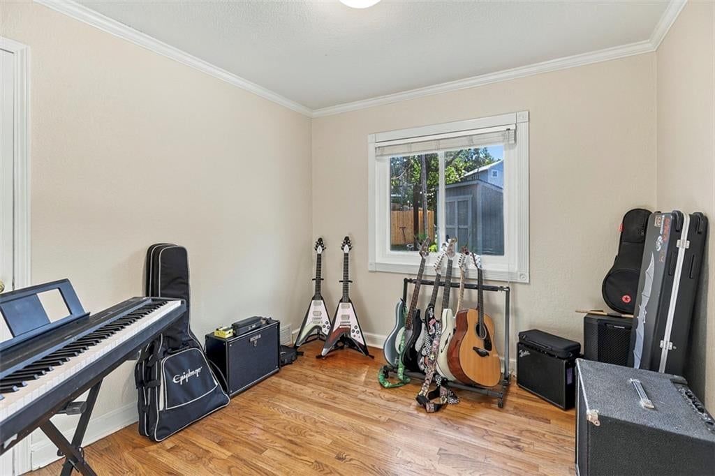 Photo 11 of 24 - 3007 W 73rd Terrace, Prairie Village, KS 66208