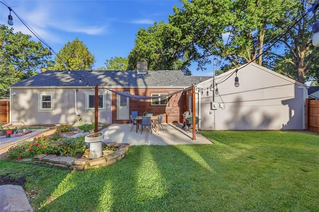 Photo 20 of 24 - 3007 W 73rd Terrace, Prairie Village, KS 66208