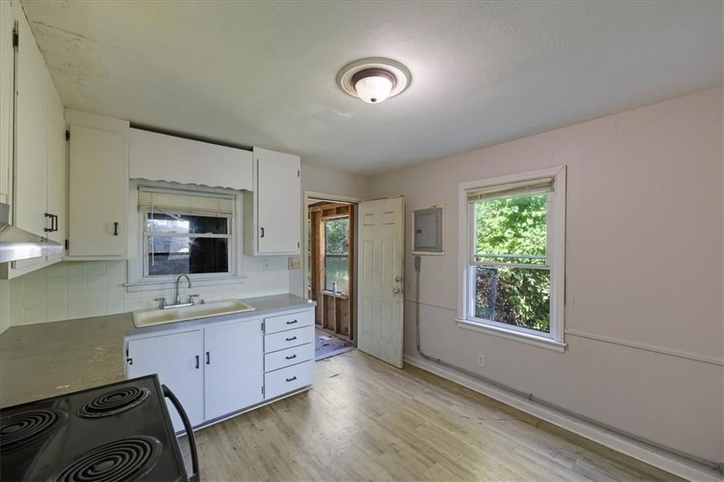 1134 Merriam Lane — photo 9