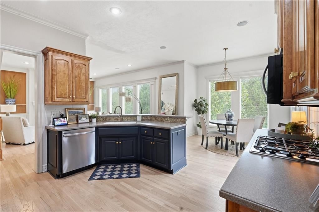 16220 Birch Street — photo 12