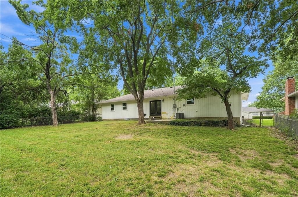 5913 Noland Road — photo 26