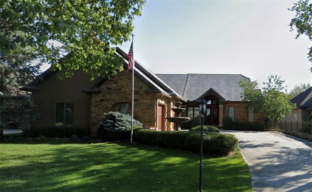 438 South Shore Drive, Lake Winnebago, MO