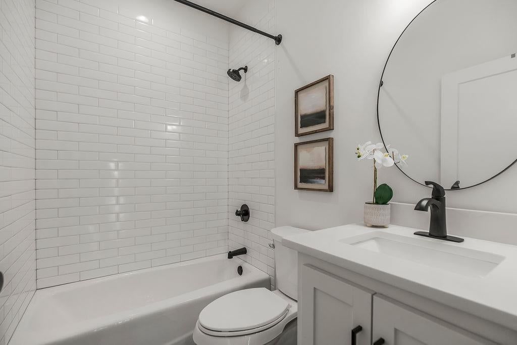 4536 Mercier Street — photo 26