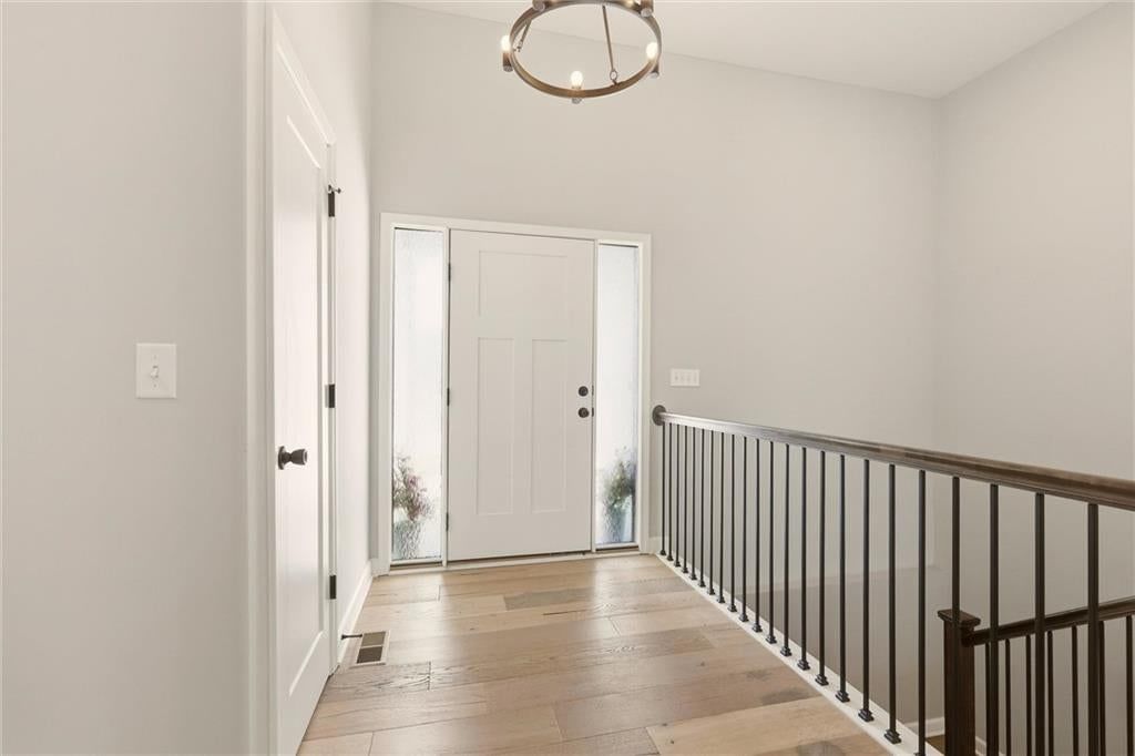 2209 Greenfield Court — photo 5