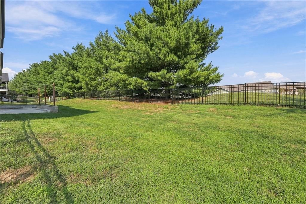 2209 Greenfield Court — photo 41