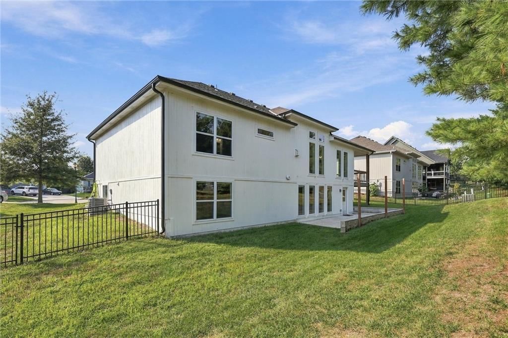 2209 Greenfield Court — photo 42