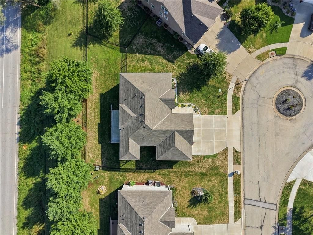 2209 Greenfield Court — photo 47