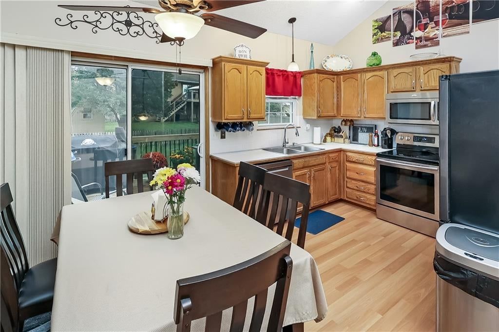 1900 Arapaho Court — photo 8