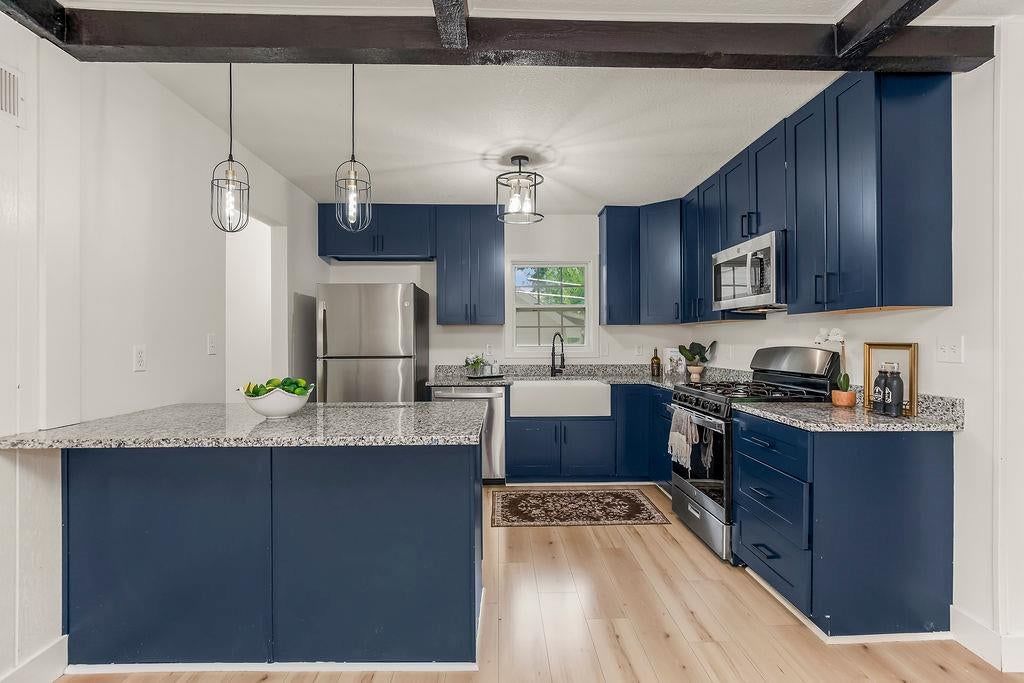 5908 NW Harris Drive — photo 5