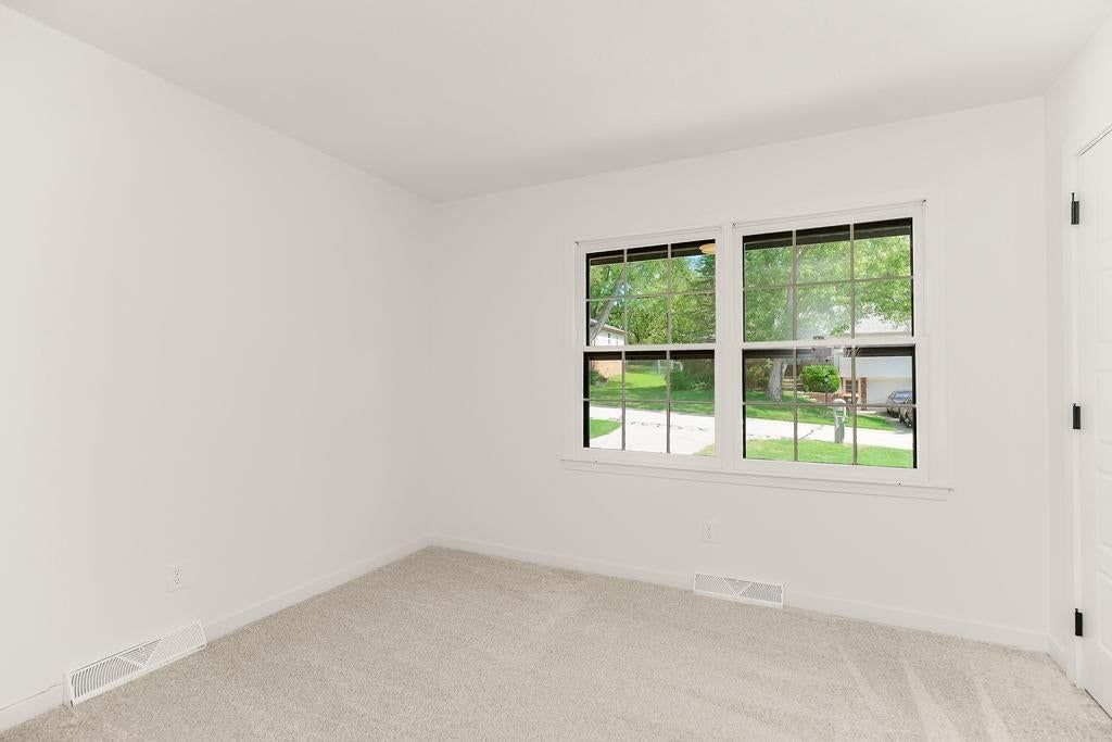 5908 NW Harris Drive — photo 17