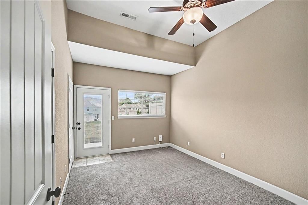2200-2206 SW Suncatcher Road — photo 6