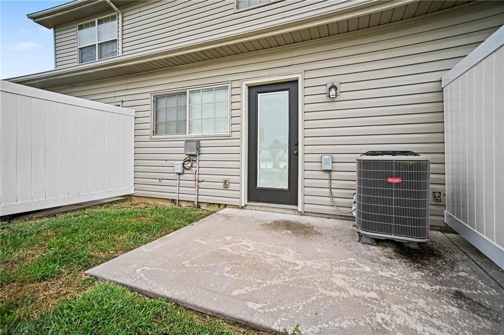 2200-2206 SW Suncatcher Road — photo 12